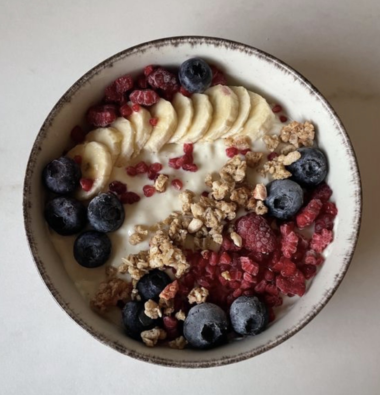 Berry Yoghurt Breakfast Bowl